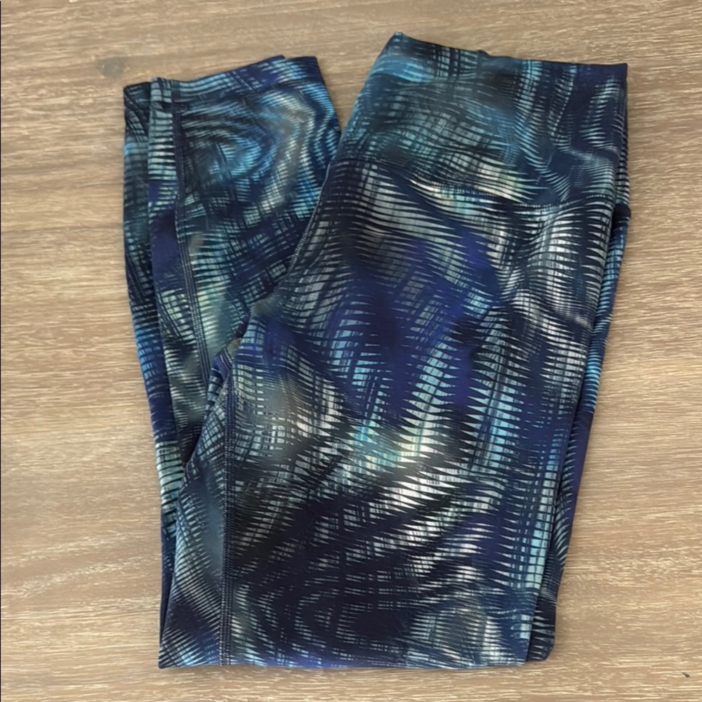 Lululemon Abstract Blue Patterned leggings